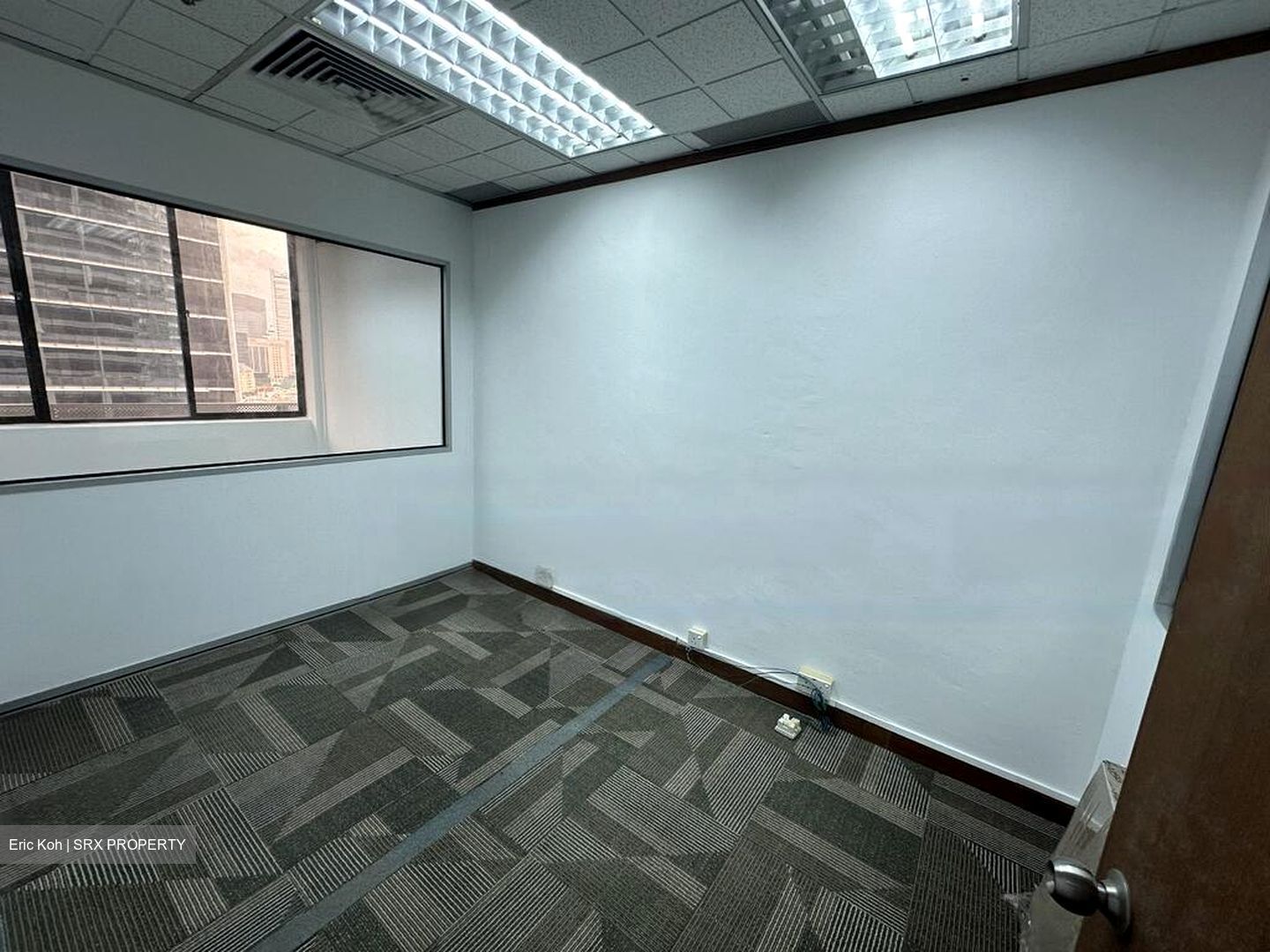 International Plaza (D2), Office #480263561